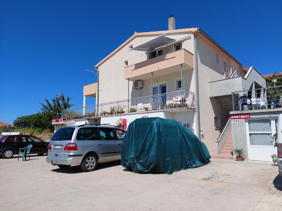 Apartmani Toni Водице Екстериор снимка