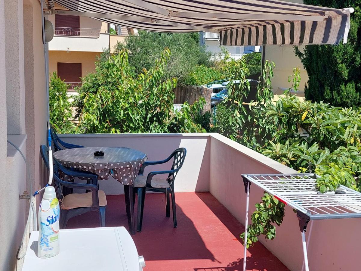 Apartmani Toni Водице Екстериор снимка